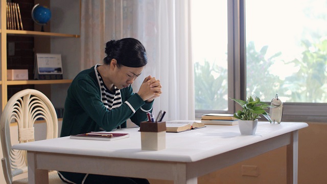 Молитва от болезни - Кто может спасти меня от рака?